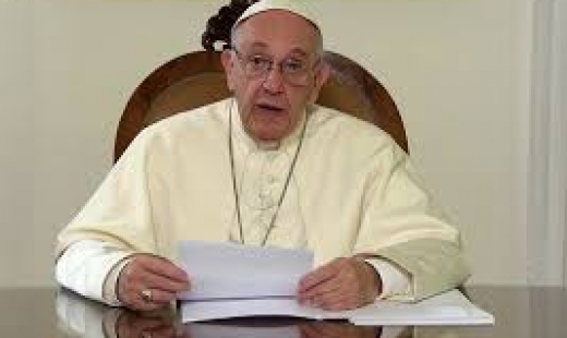 El Papa Francisco reza por los que trabajan en la comunicación 